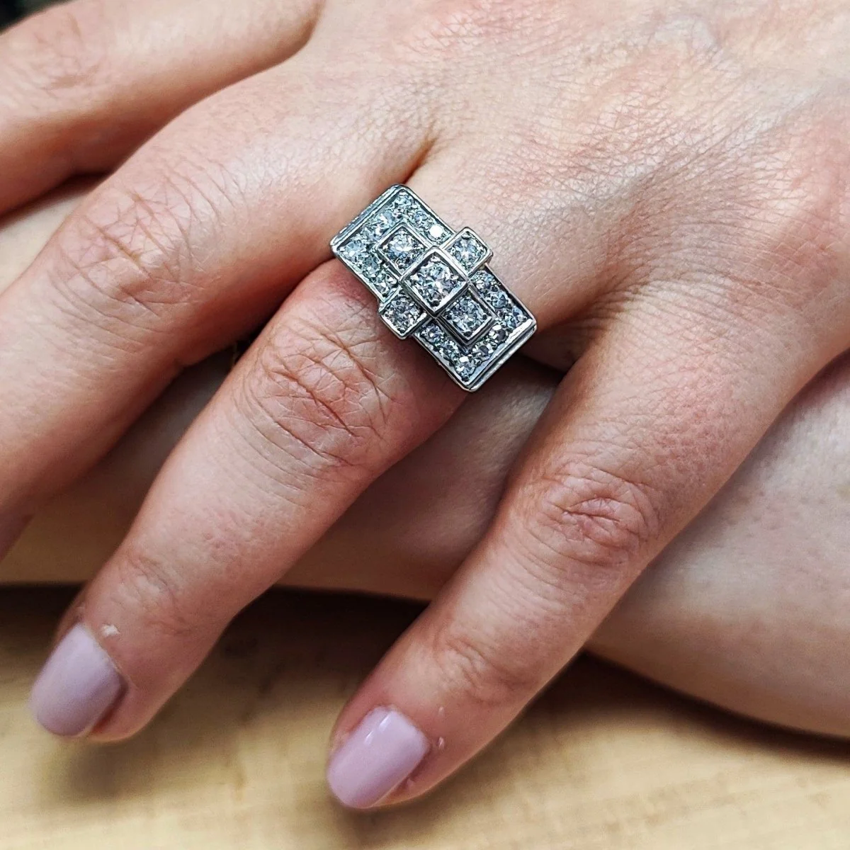 Bague Tank en platine et diamants - Image 2