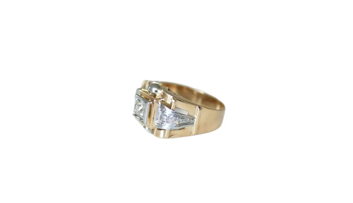 Bague tank en or jaune, platine, et diamants