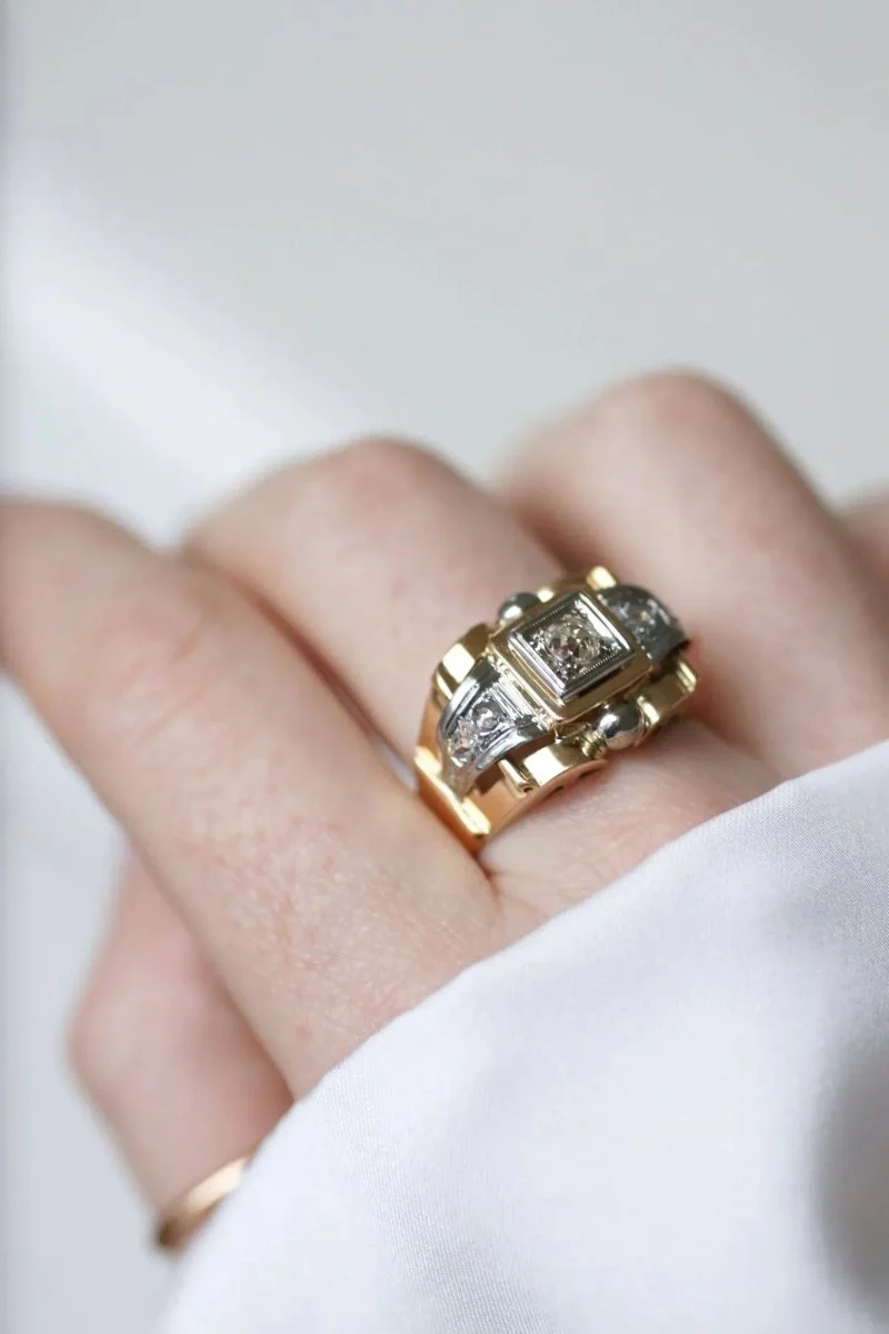 Bague tank en or jaune, platine, et diamants - Image 4