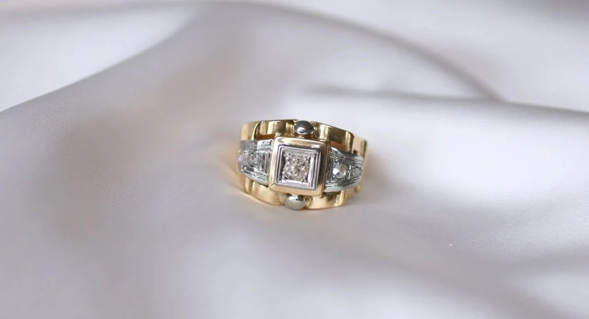 Bague tank en or jaune, platine, et diamants - Image 8