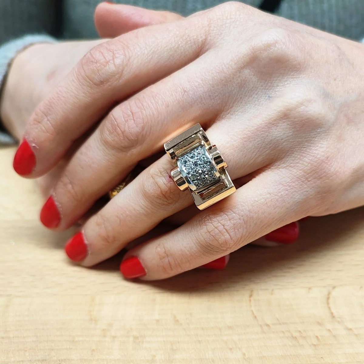 Bague Tank or rose, platine et diamants - Image 2