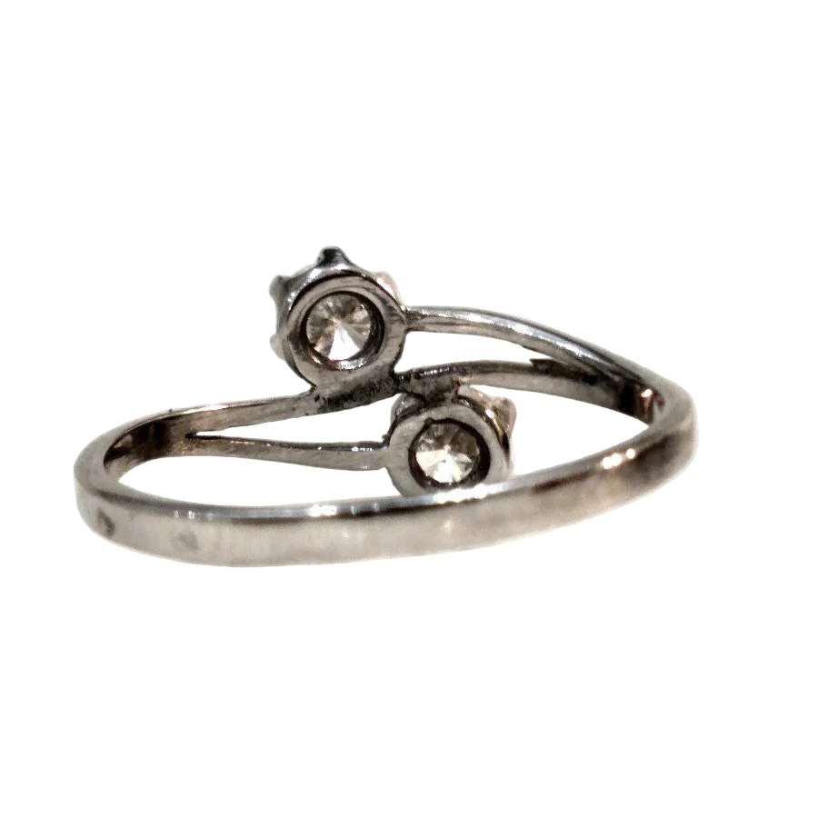 Bague Toi & Moi en or blanc et diamants - Image 3