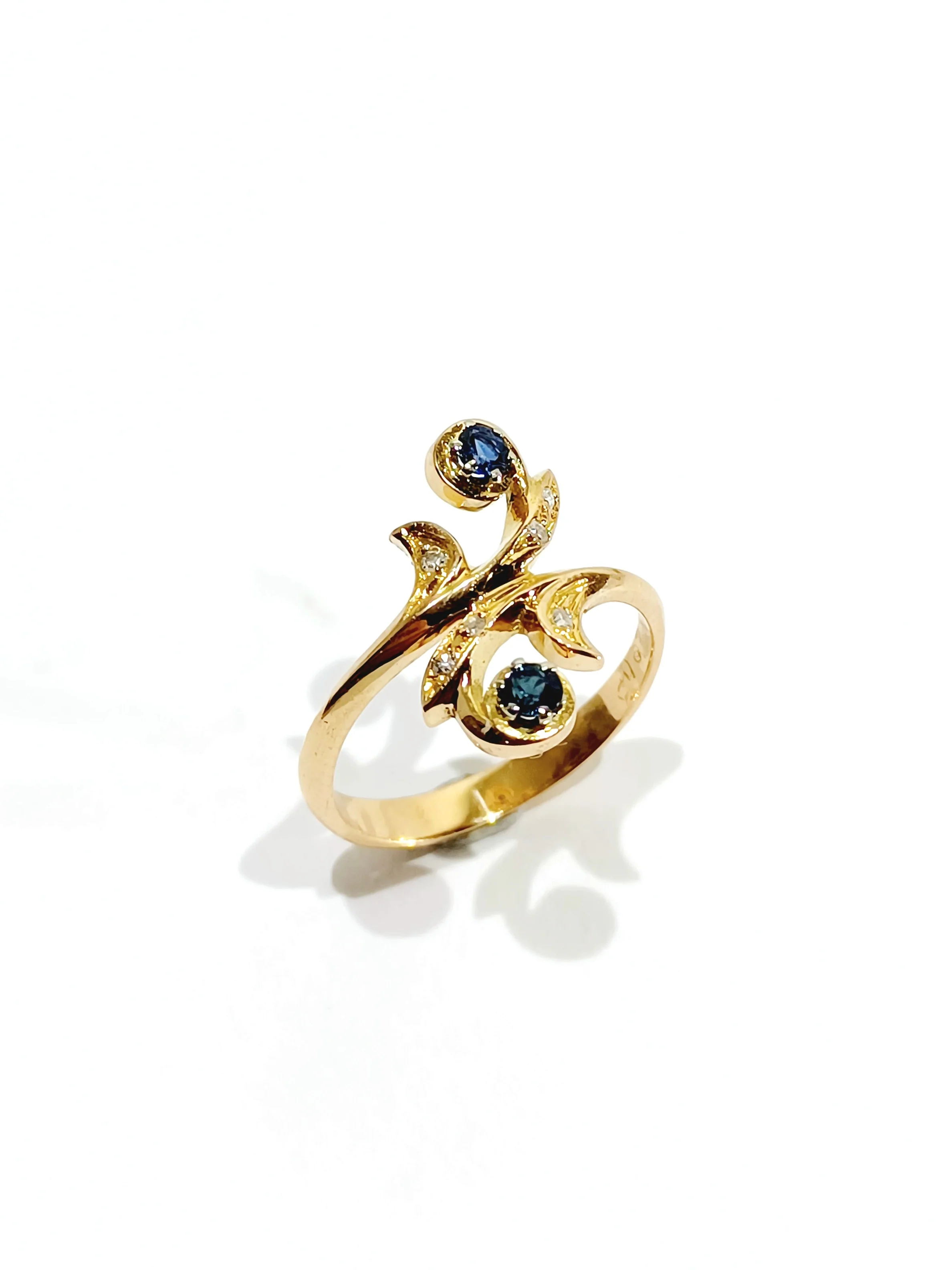 Bague Toi et Moi en or jaune, saphir, et diamants - Image 10