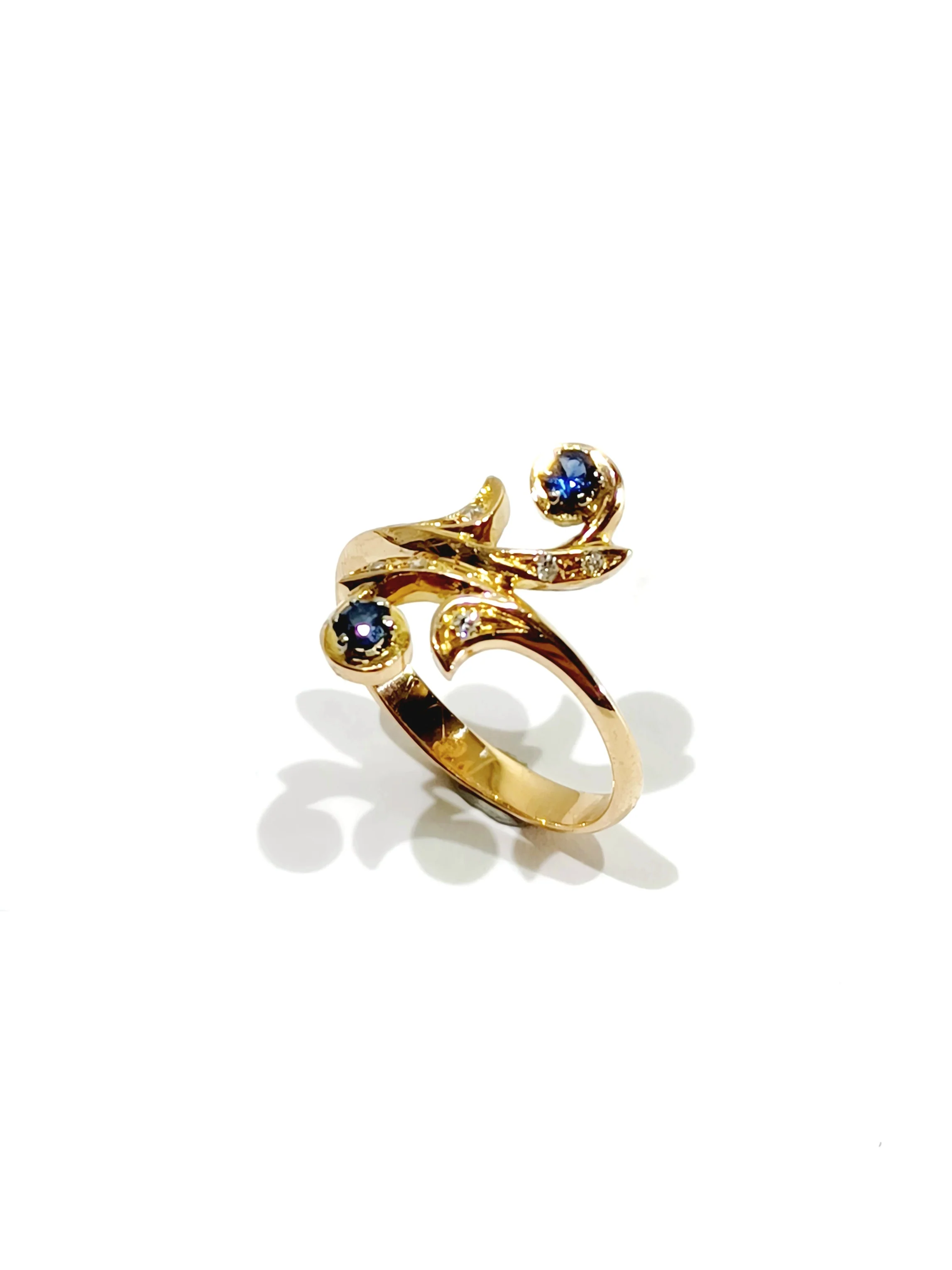 Bague Toi et Moi en or jaune, saphir, et diamants - Image 11