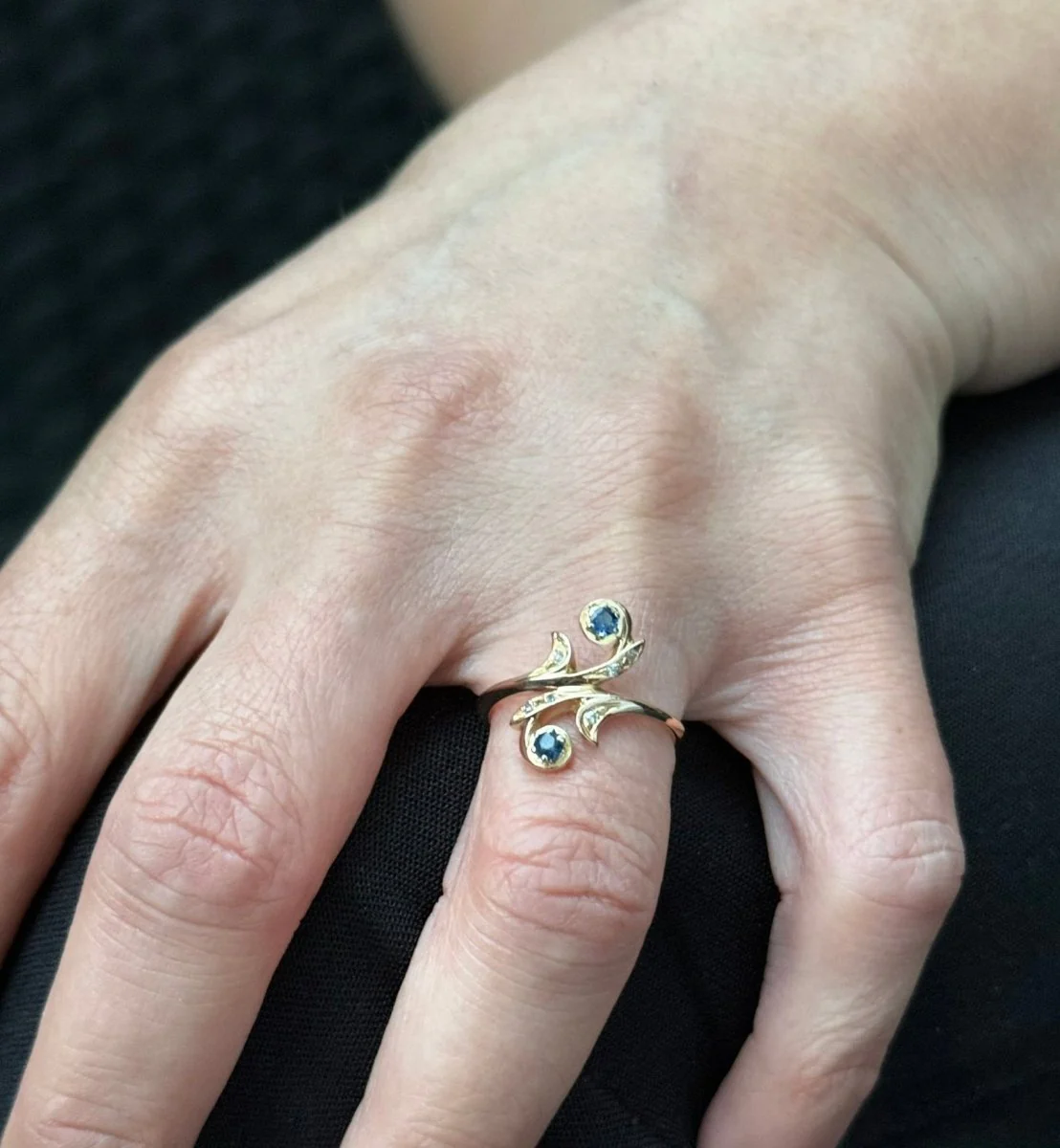 Bague Toi et Moi en or jaune, saphir, et diamants - Image 13