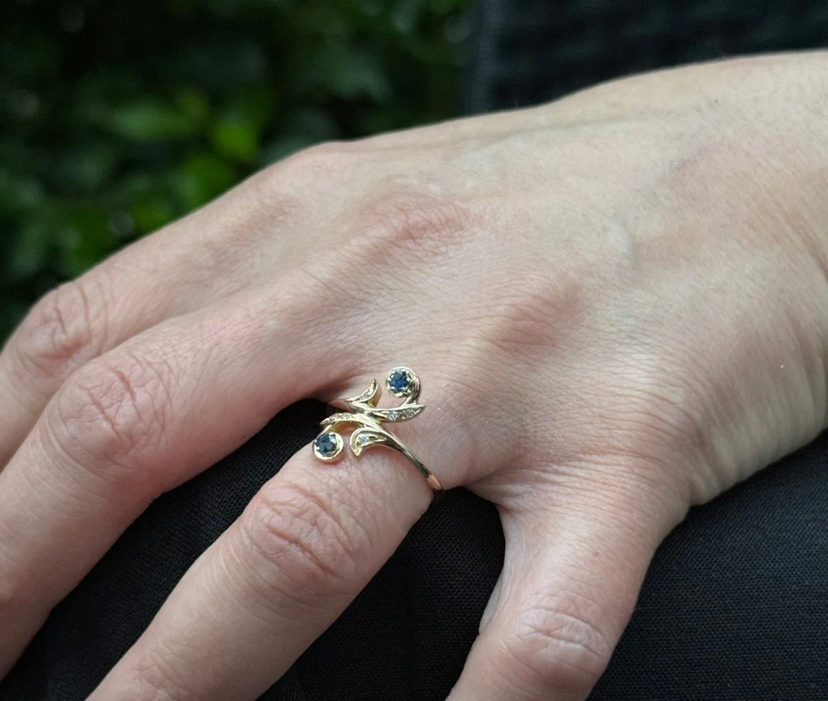 Bague Toi et Moi en or jaune, saphir, et diamants - Image 14