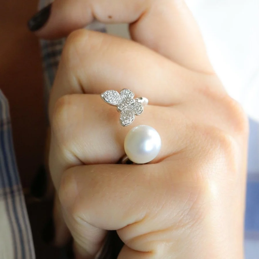 Bague toi et moi Perle & Papillon or blanc diamants - Image 2