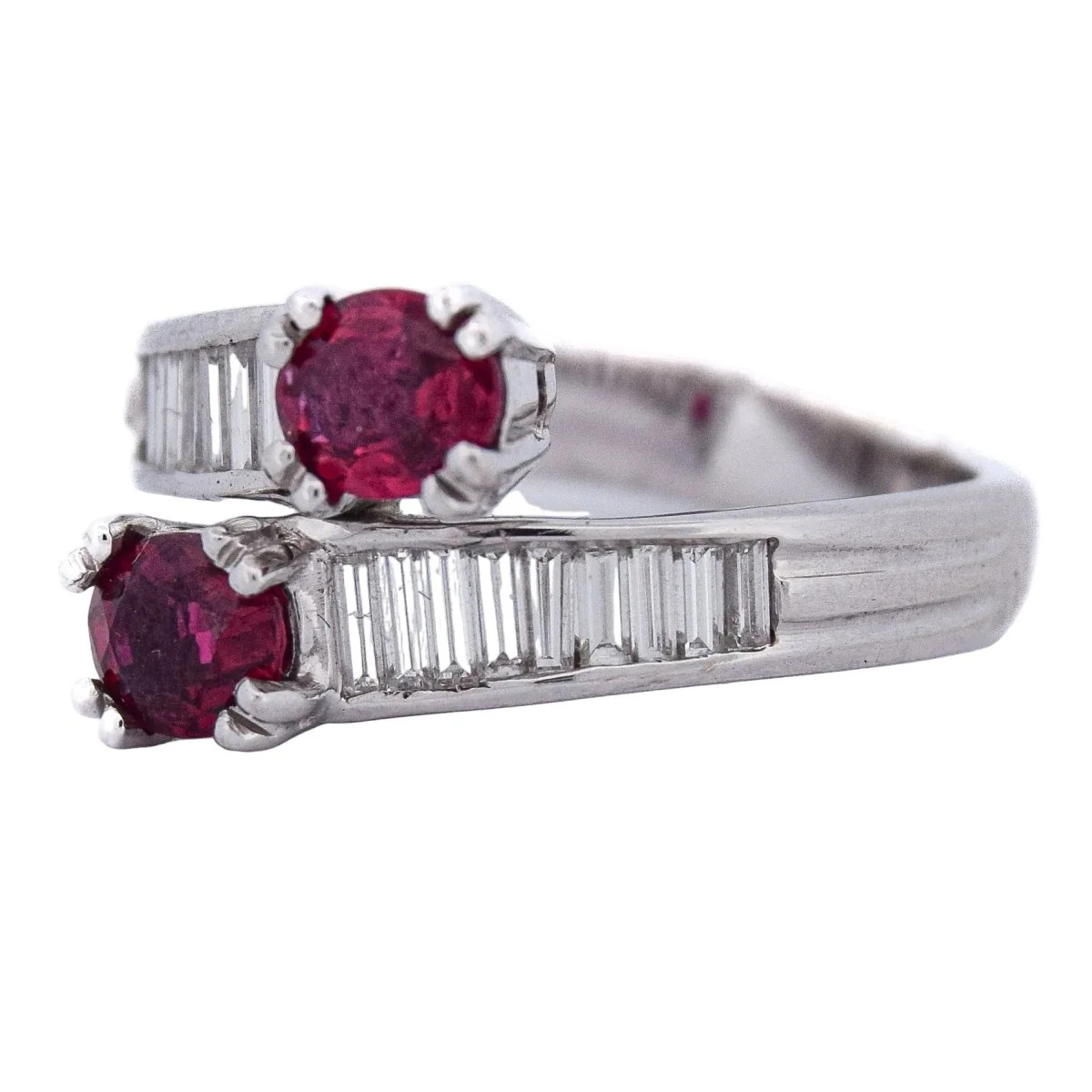 Bague Toi & Moi en or blanc, rubis et diamants - Image 4