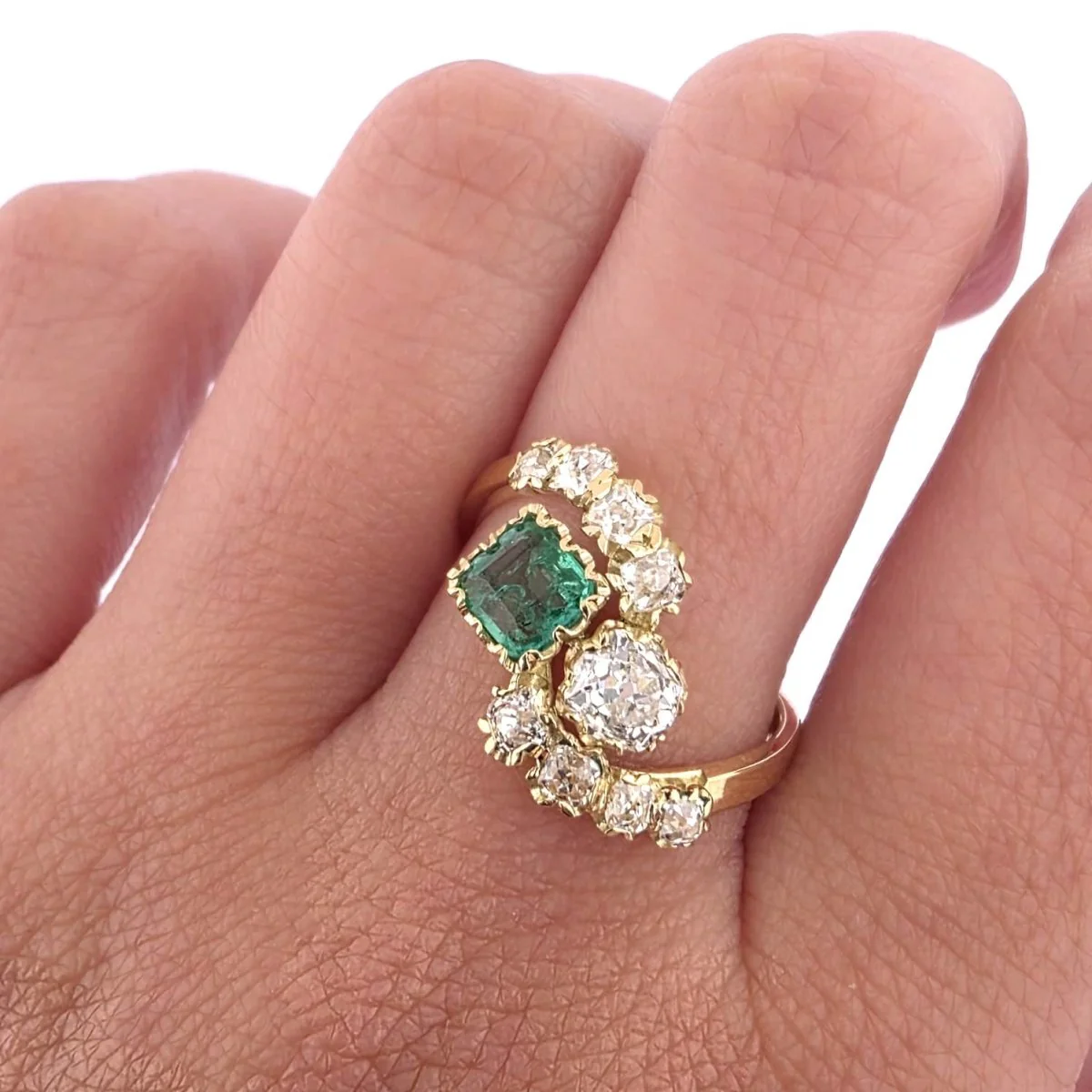 Bague Toi & Moi en or jaune, émeraude et diamants - Image 2