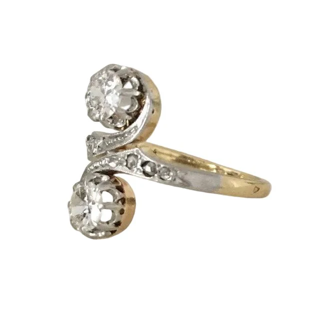 Bague Toi & Moi en or jaune, platine et diamants - Image 3