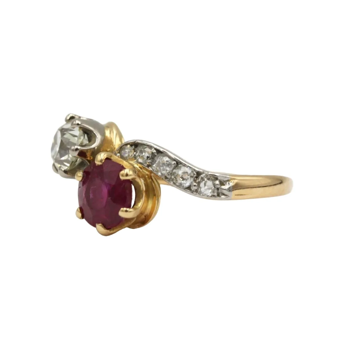 Bague Toi & Moi en or jaune, rubis et diamants - Image 2