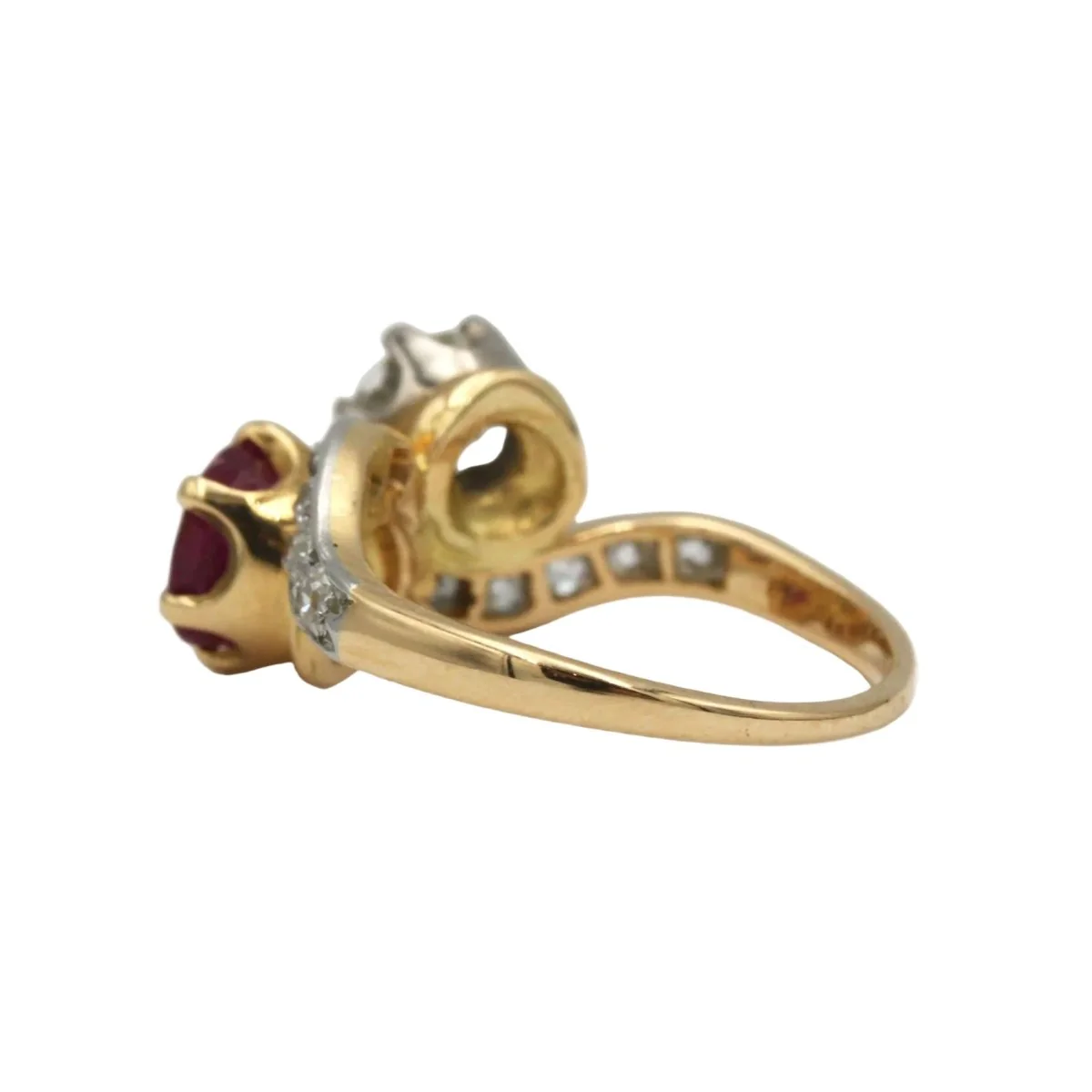 Bague Toi & Moi en or jaune, rubis et diamants - Image 4