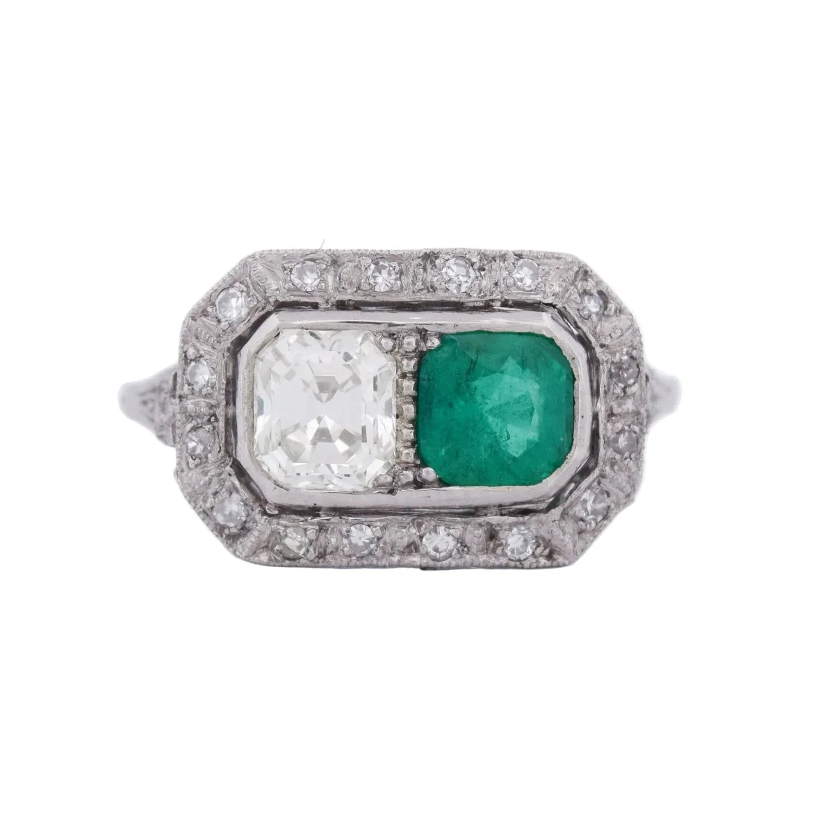 Bague Toi & Moi en platine, émeraude et diamants