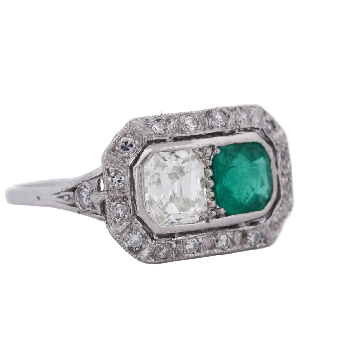 Bague Toi & Moi en platine, émeraude et diamants - Image 8