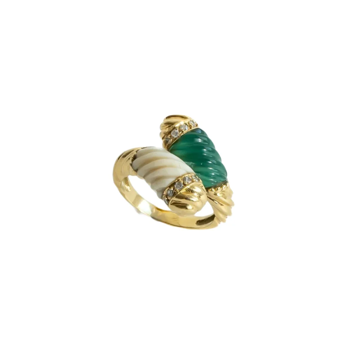 Bague Toi & Moi en or jaune, jade et corail blanc - Image 4