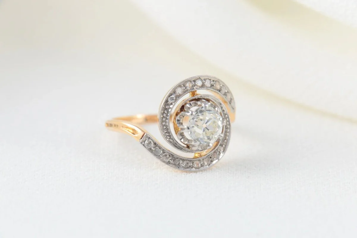 Bague tourbillon en or et diamant Old European Cut 0,9ct