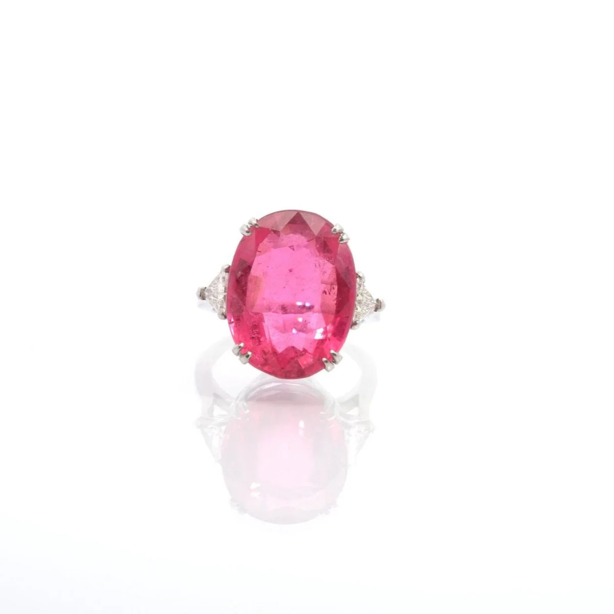 Bague Entourage en platine, tourmaline et diamants