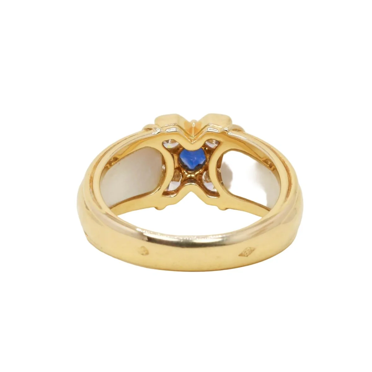 Bague Marguerite en or jaune, nacre, saphir et diamants - Image 4