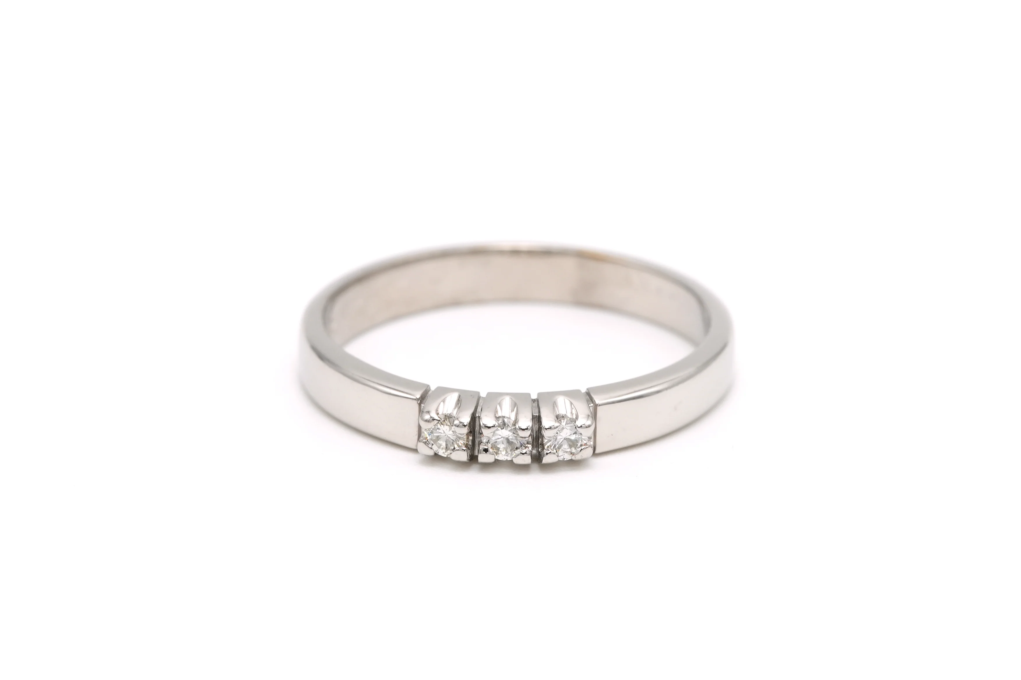 Bague Trilogie en or blanc et diamants