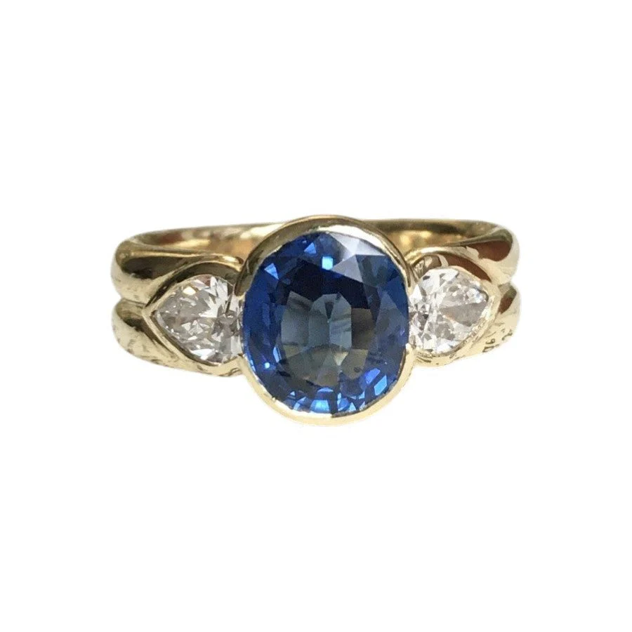 Bague Trilogie en or jaune, saphir et diamants - Image 13