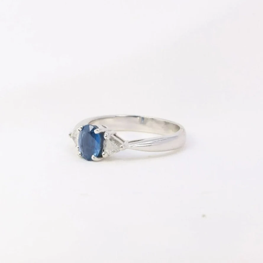 Bague trilogie en or, saphir ovale et diamants troïdia - Image 7