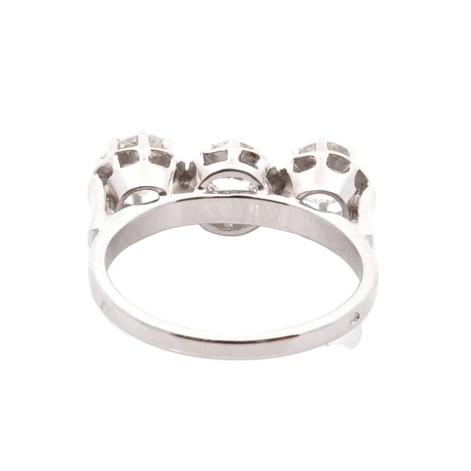 Bague Trilogie en or blanc et diamants - Image 3