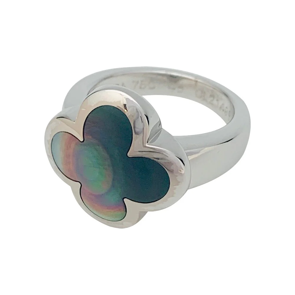Bague VAN CLEEF & ARPELS modèle "Pure Alhambra" en or blanc, nacre grise - Image 4