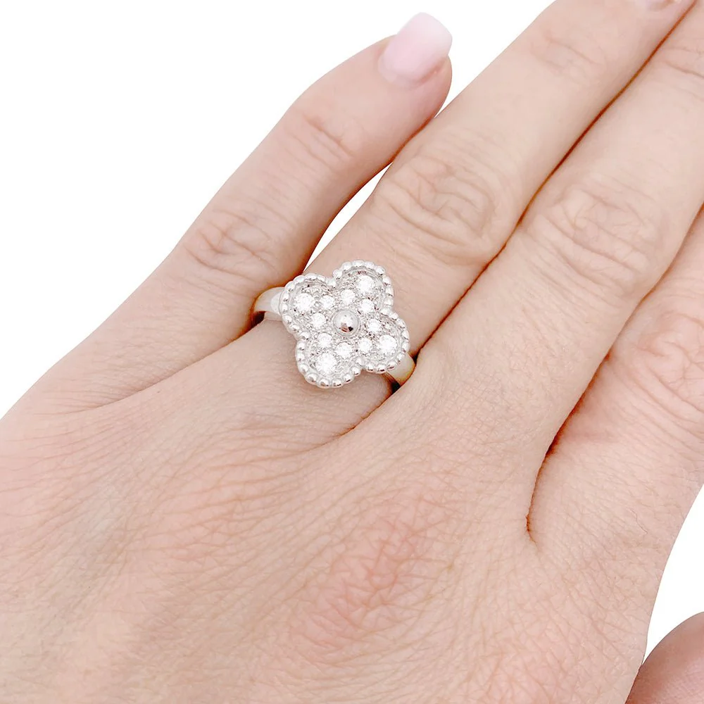 Bague VAN CLEEF & ARPELS "Vintage Alhambra", en or blanc et diamants - Image 2