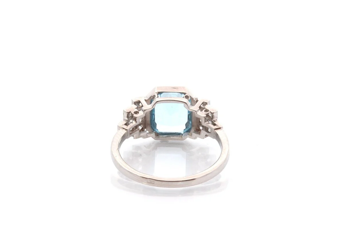 Bague Entourage en platine, aigue-marine et diamants - Image 3