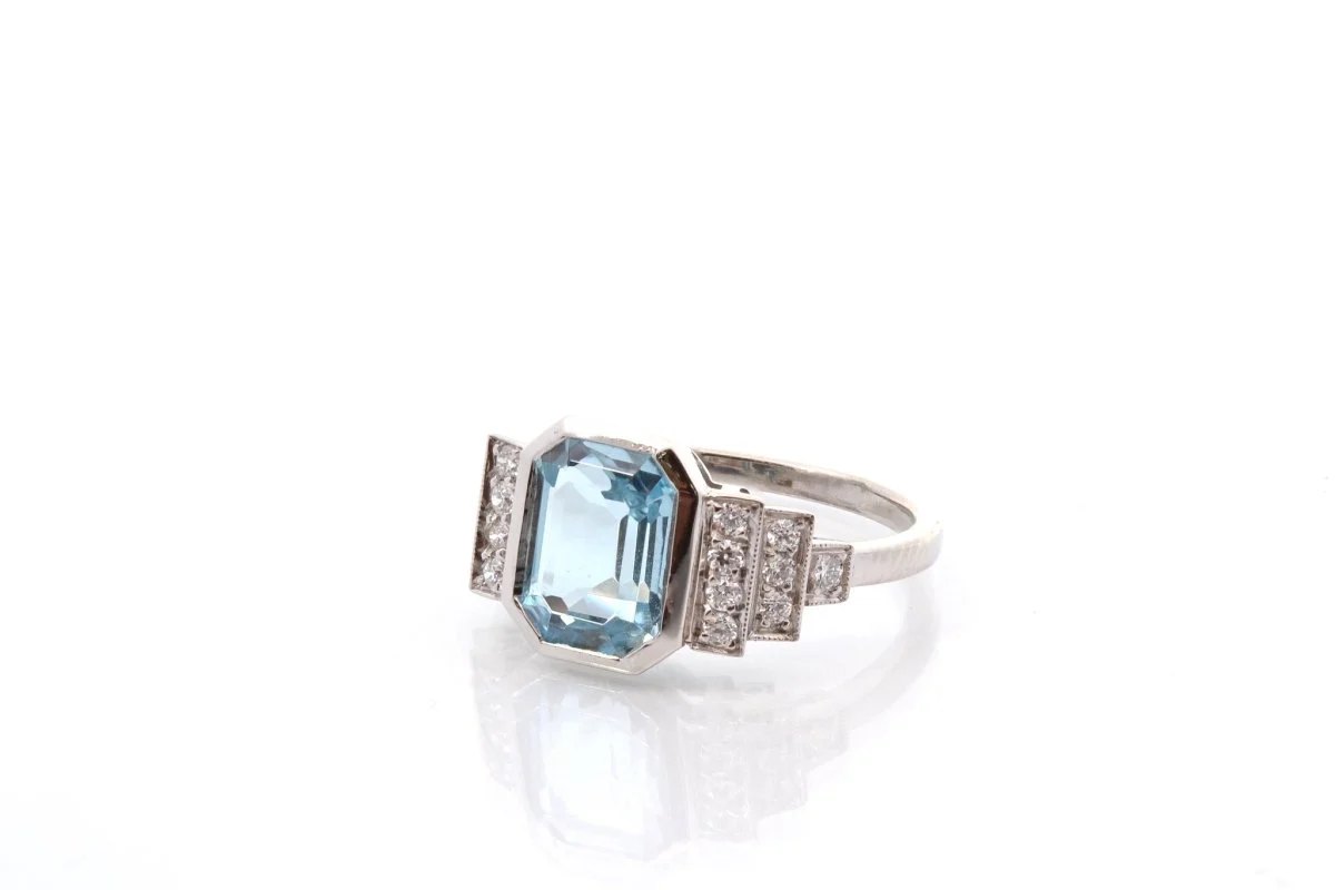 Bague Entourage en platine, aigue-marine et diamants - Image 4