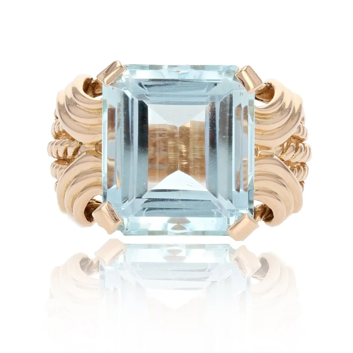 Bague Cocktail en or rose et aigue-marine