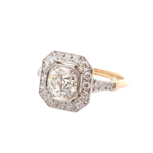 Bague Entourage en platine, or jaune, et diamants - Image 2
