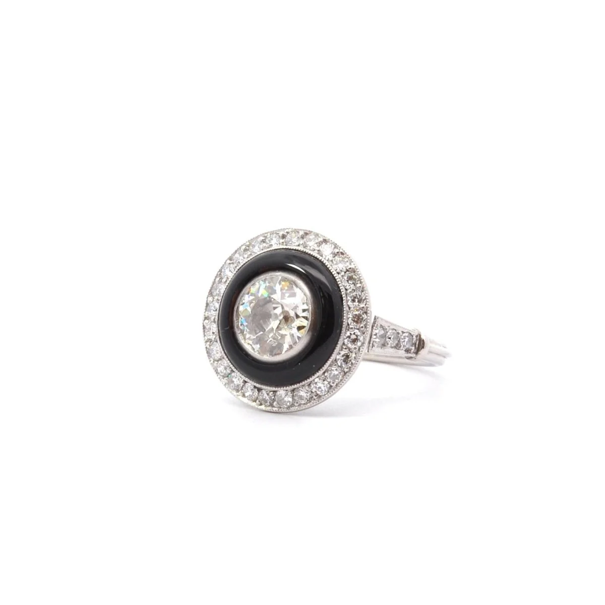 Bague Entourage en platine, onyx et diamants