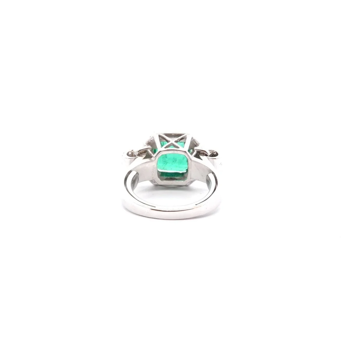 Bague en or blanc, platine, émeraude et diamants - Image 4