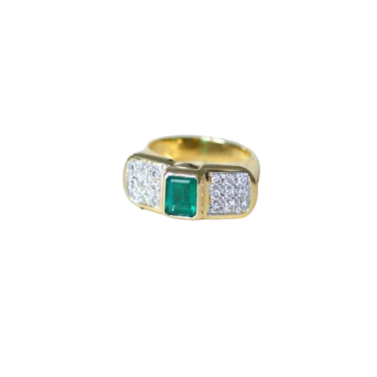 Bague en or jaune, or blanc, émeraude, et diamants