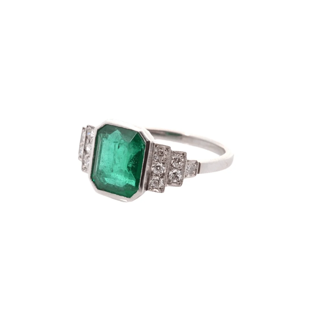 Bague en platine, émeraude et diamants - Image 2