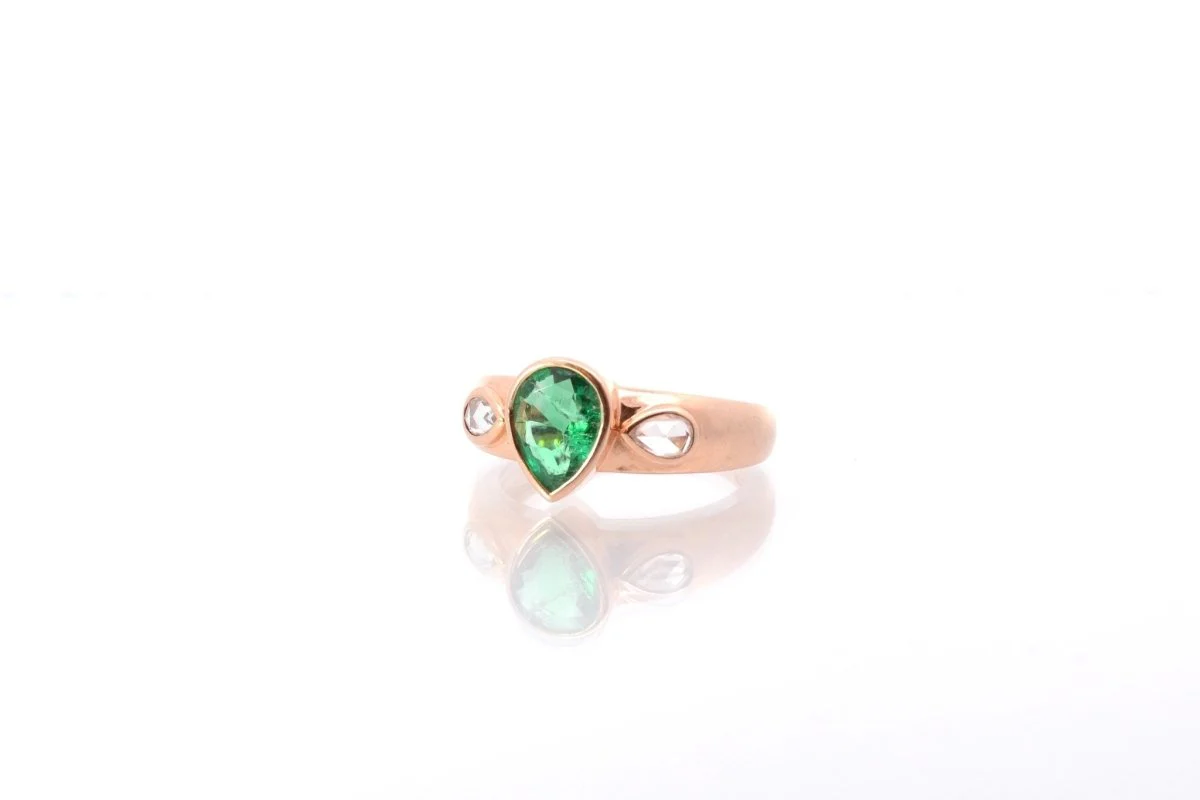 Bague vintage émeraude et diamants en or rose - Image 3