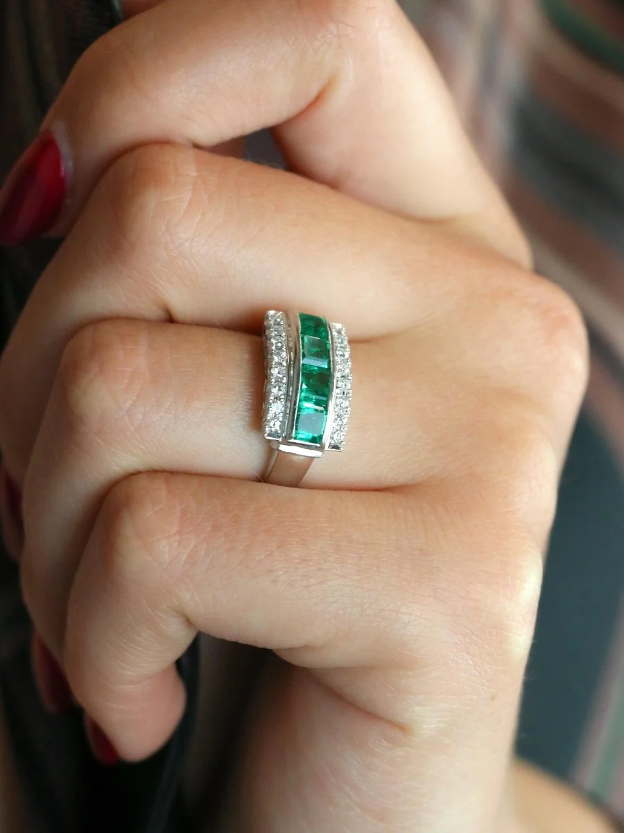 Bague vintage platine émeraudes diamants - Image 9