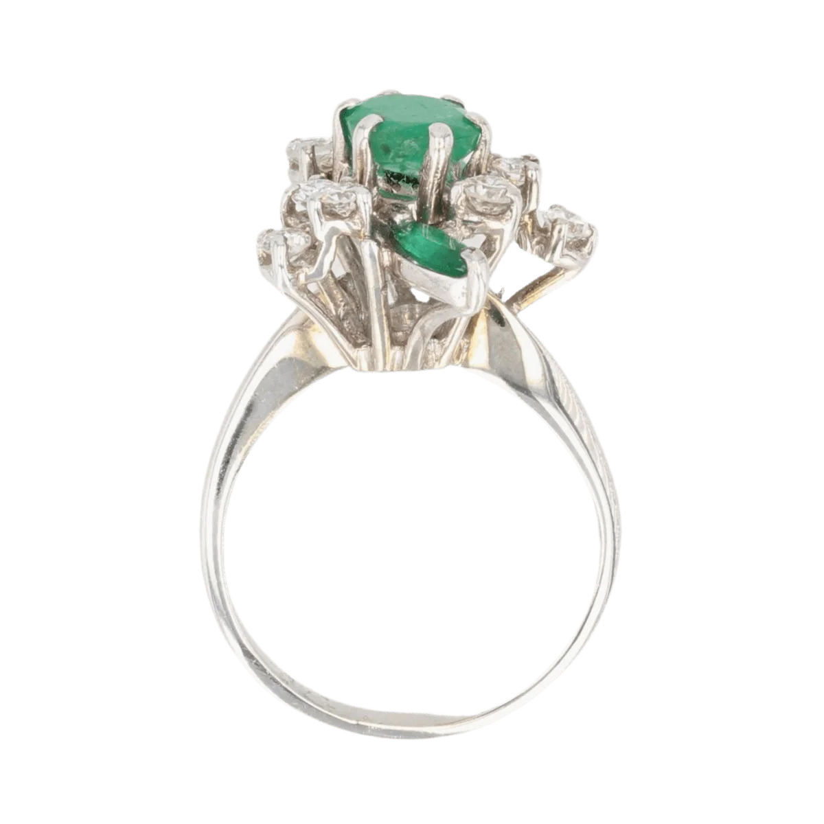 Bague Cocktail en or blanc, émeraudes et diamants - Image 6