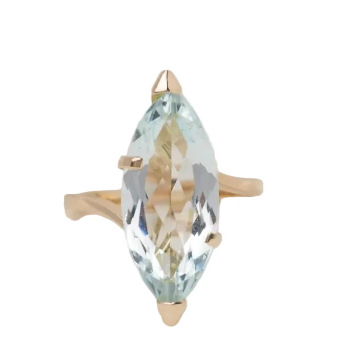 Bague Marquise en or jaune et aigue-marine