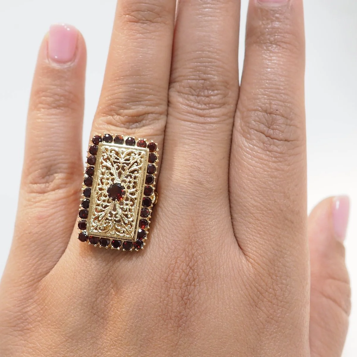 Bague vintage en or jaune et grenats - Image 2