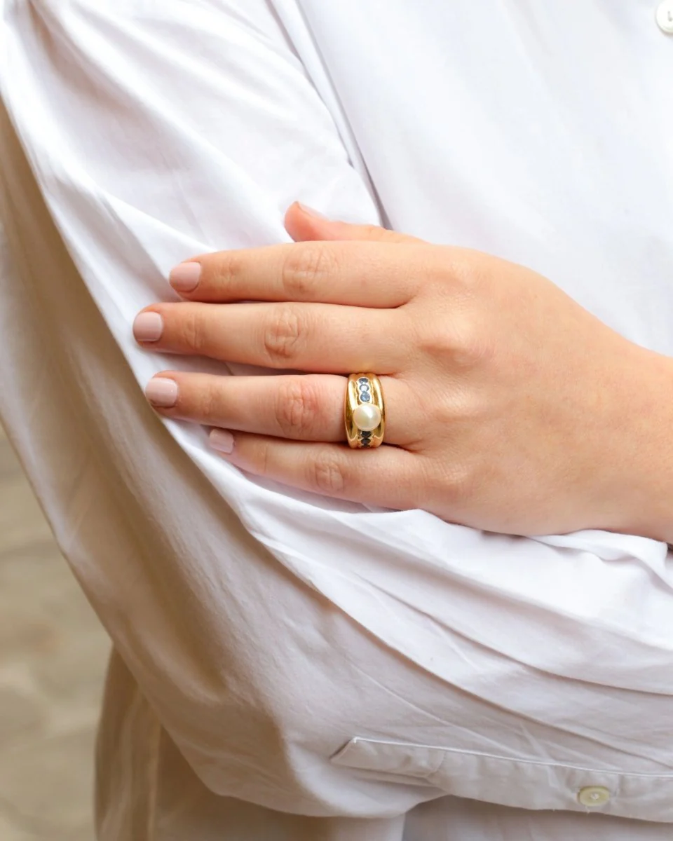 Bague vintage en or jaune, perle et saphirs - Image 8