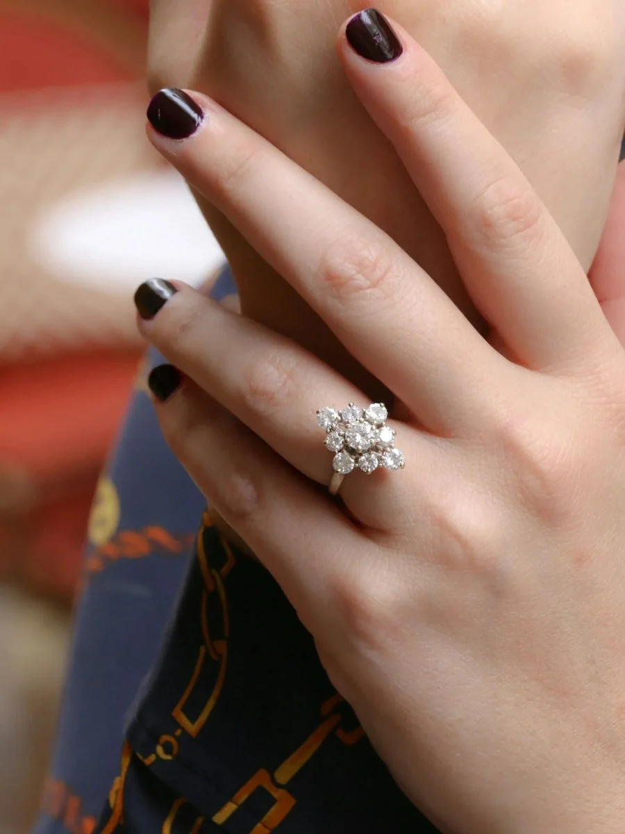 Bague vintage marquise en or blanc et diamants - Image 2