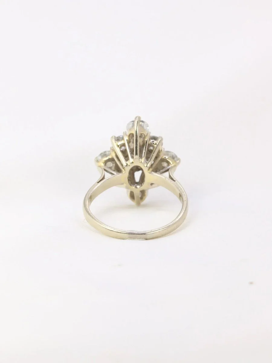 Bague vintage marquise en or blanc et diamants - Image 5