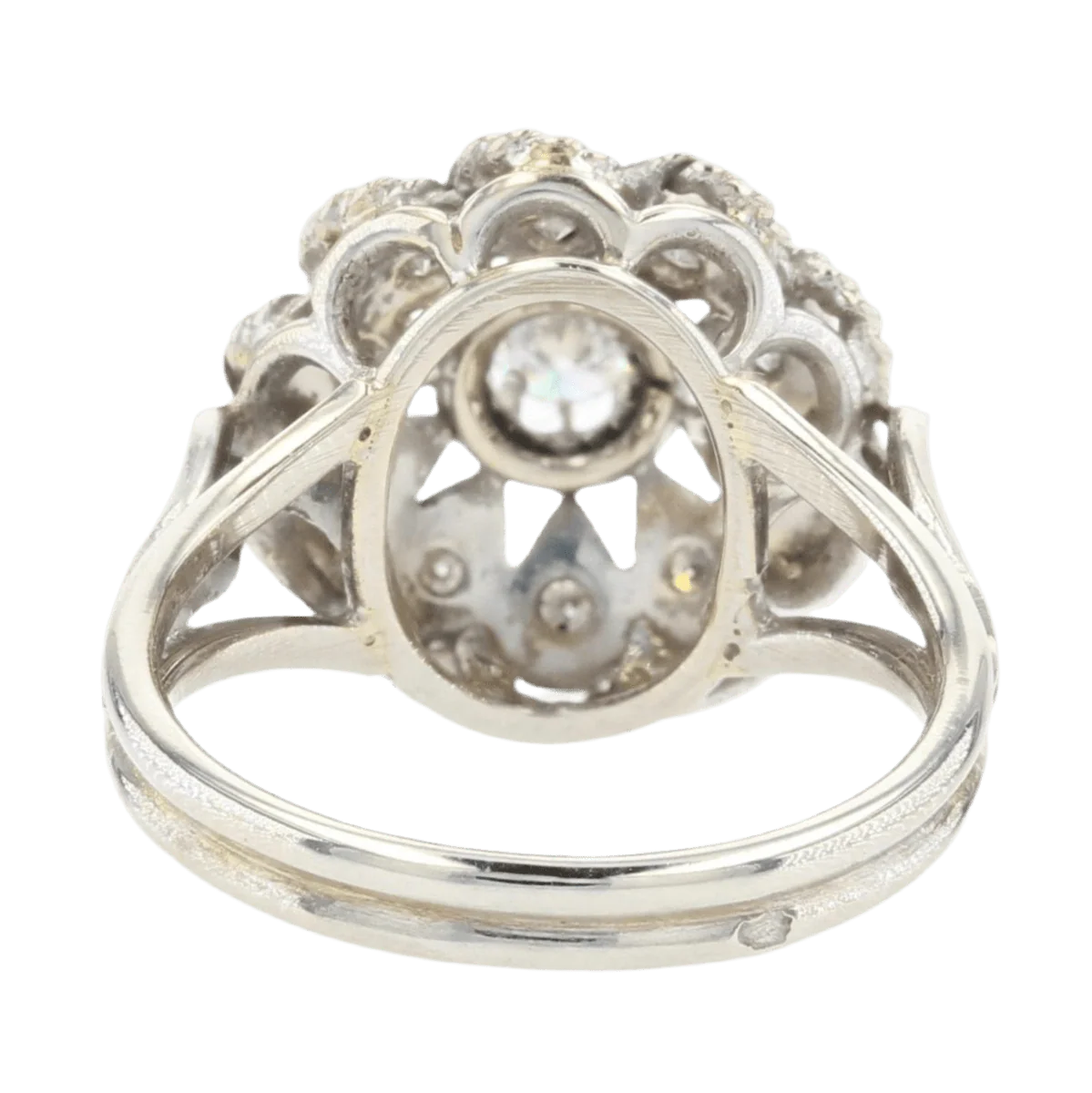 Bague Pompadour en or blanc et diamants - Image 4