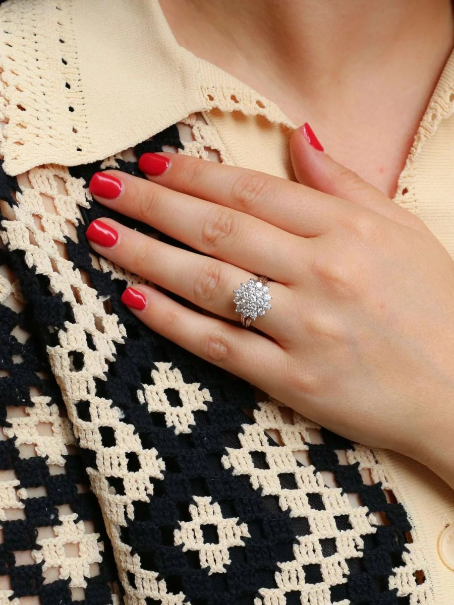 Bague fleur or blanc diamants 2 ct - Image 9