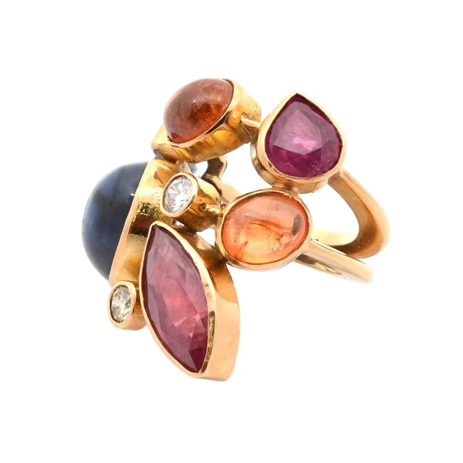 Bague Cocktail en or jaune, rubis, saphirs, aigue-marine et diamants - Image 2