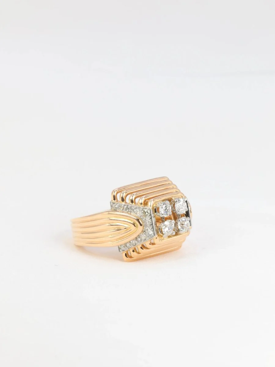 Bague vintage pyramidale en or 18k et diamants - 1950