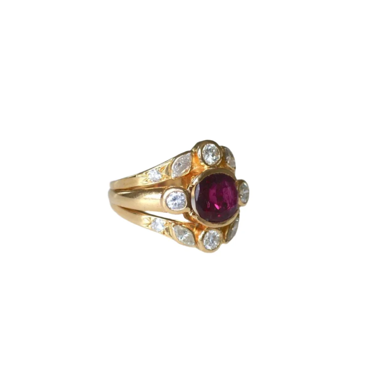 Bague Vintage Dôme triple anneaux en or jaune rubis et diamants - Image 6