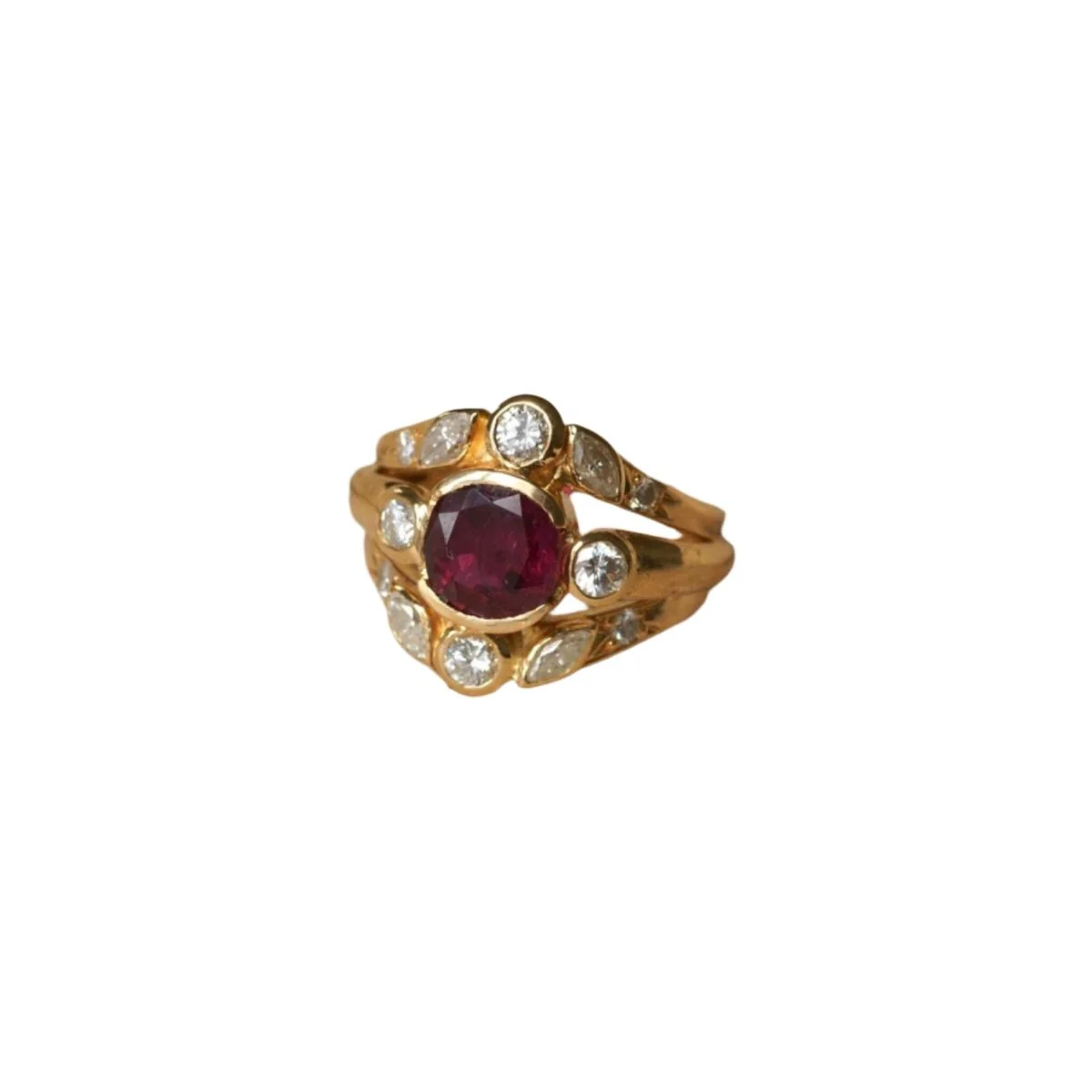 Bague Vintage Dôme triple anneaux en or jaune rubis et diamants - Image 8